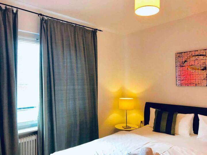 schöne große Wohnung 2 Schlafzimmer bis 6 Pax nähe Stadion Signal Iduna