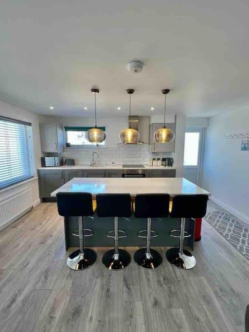 The Emslie Road Beach Flat