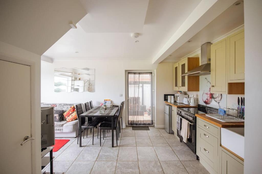 Blackberry Annex. Detached cottage. Rural location