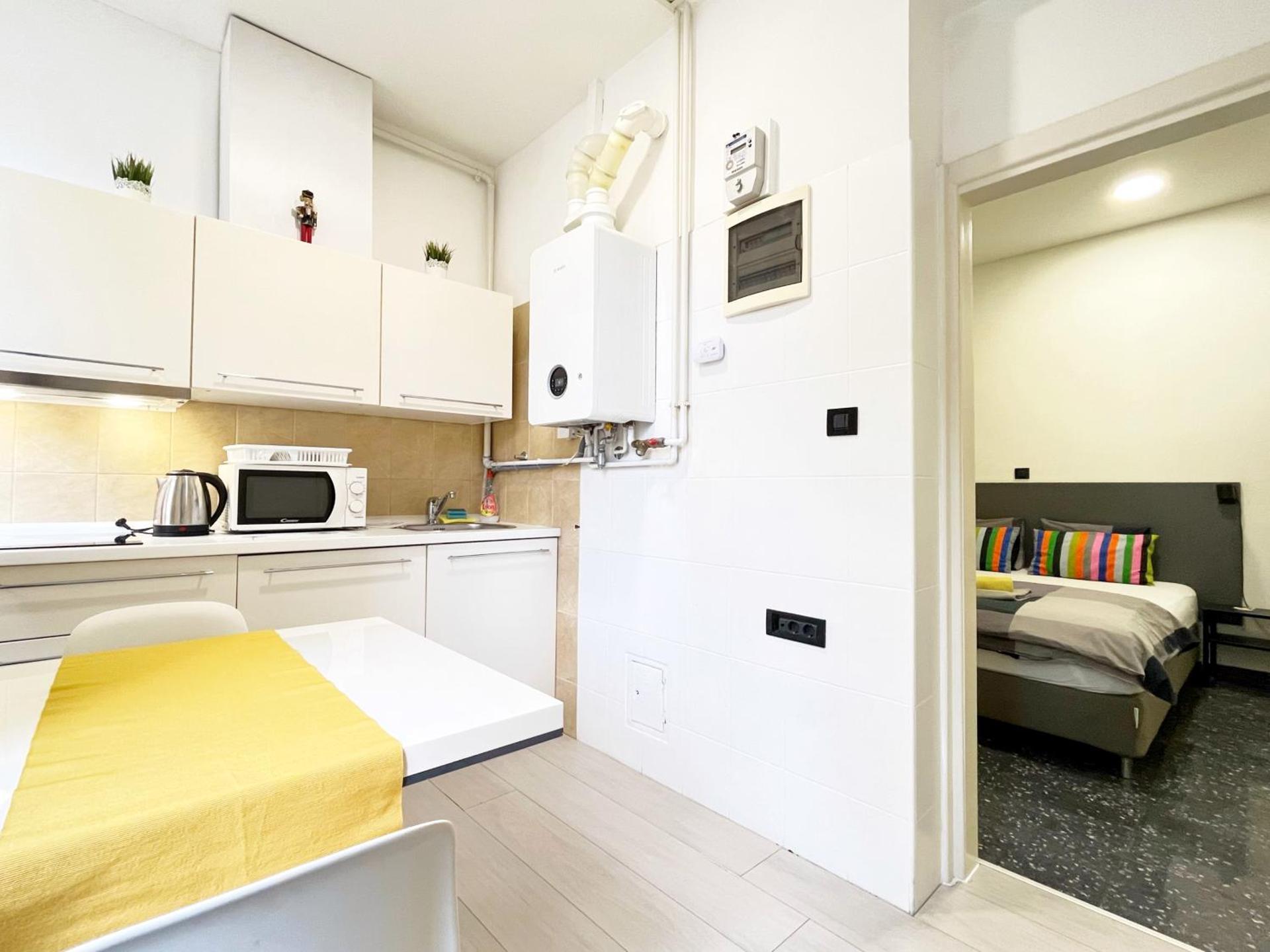 Kitchen or kitchenette