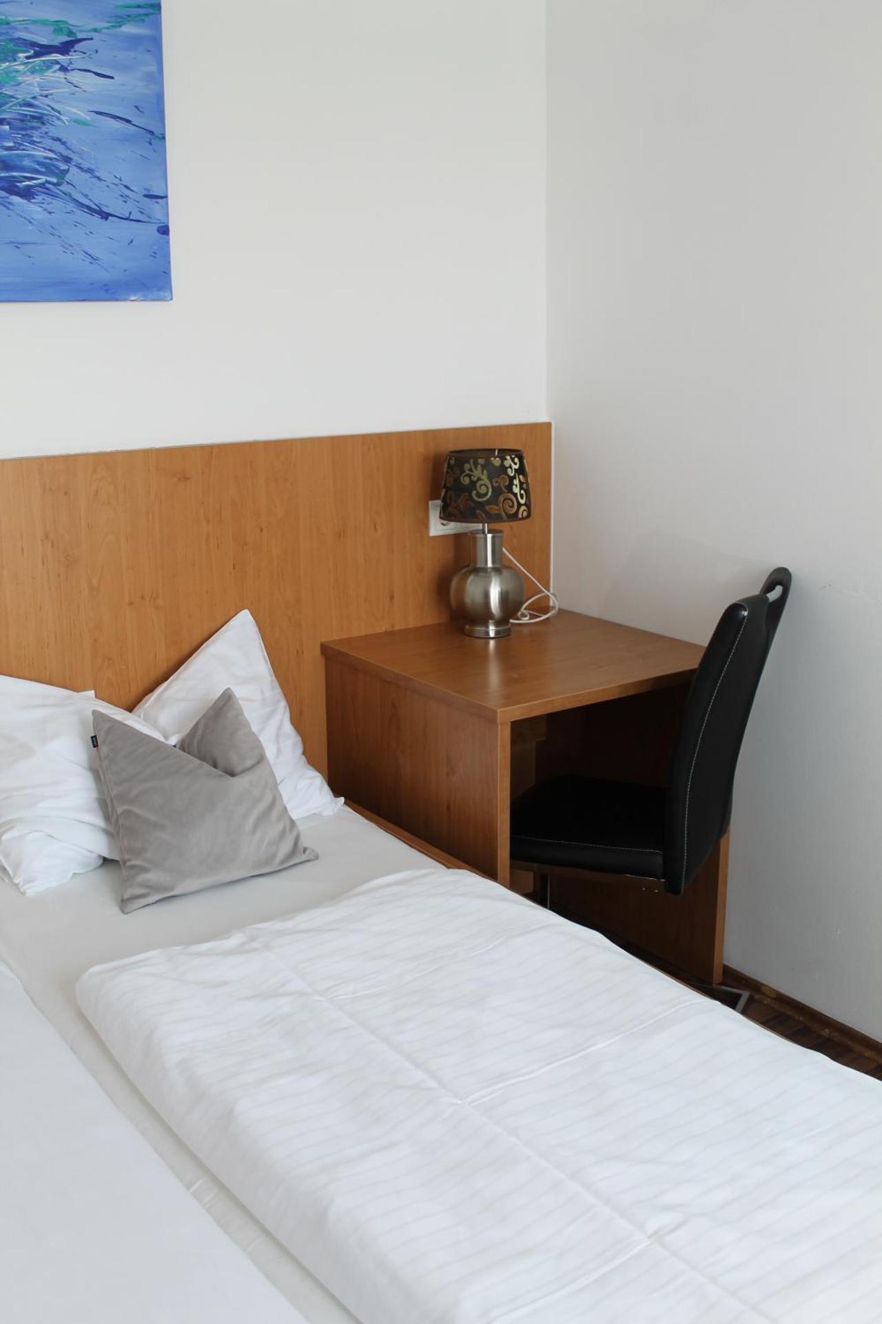 Pension Steinbichler - Apartments und Zimmer Check in 24-7