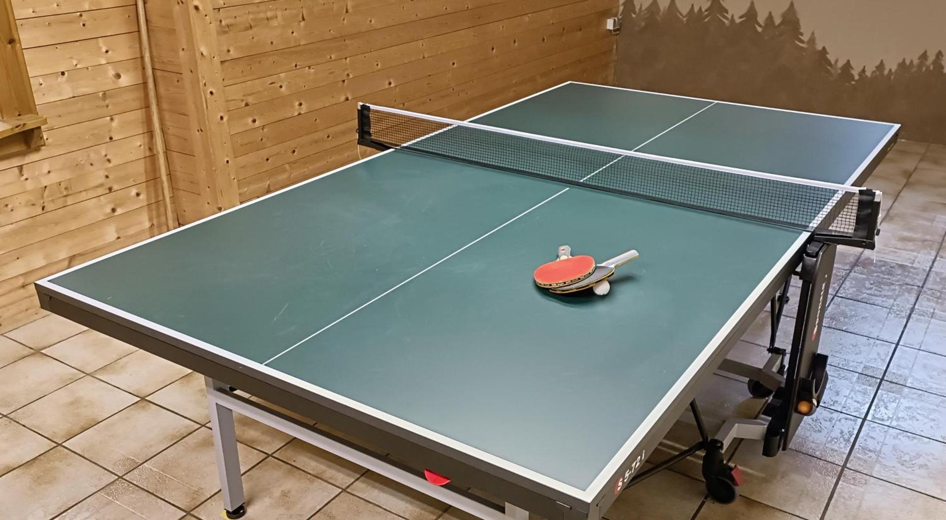Table tennis