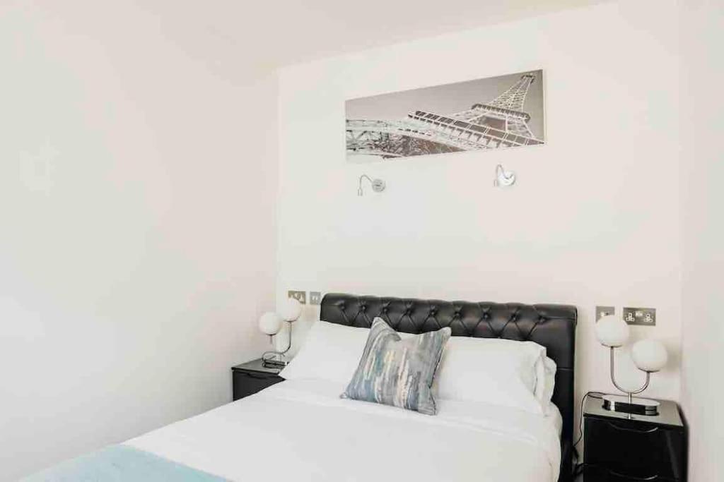 Canary wharf Luxury apartment