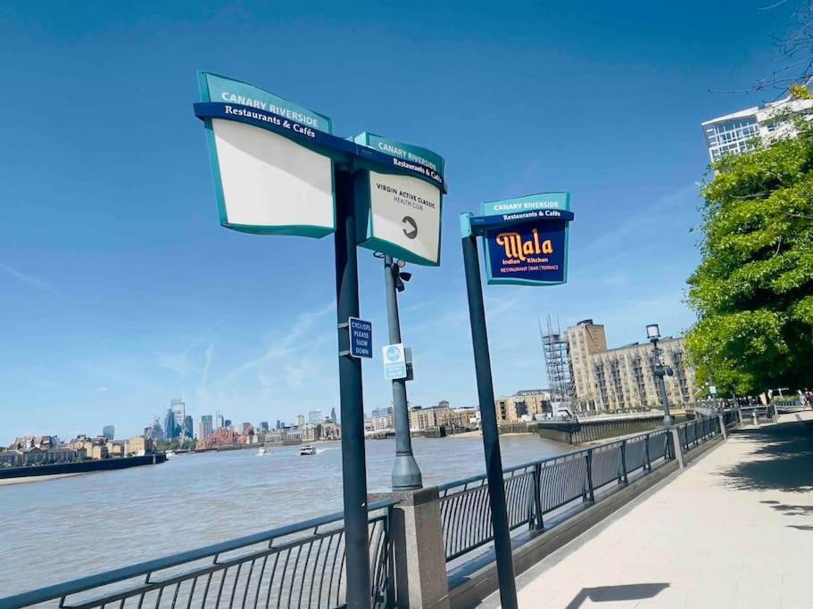 Canary wharf Luxury apartment