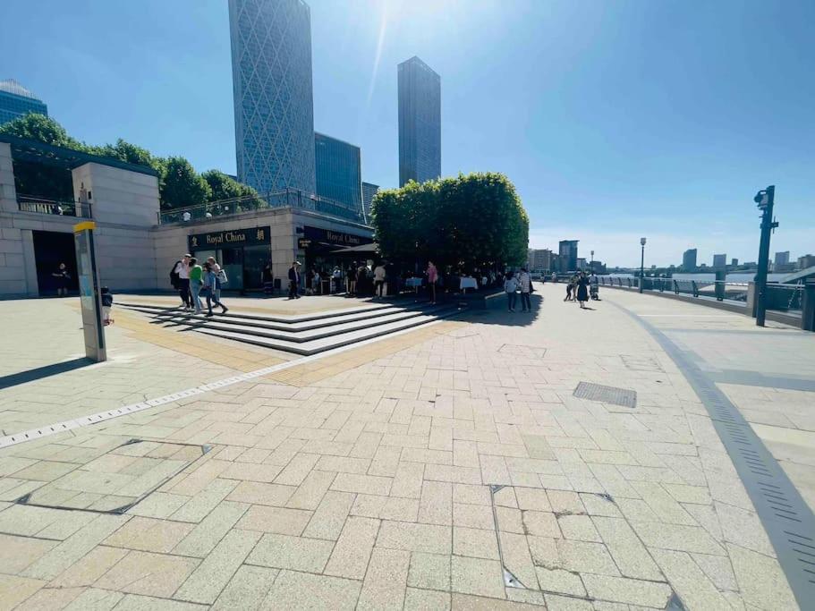 Canary wharf Luxury apartment