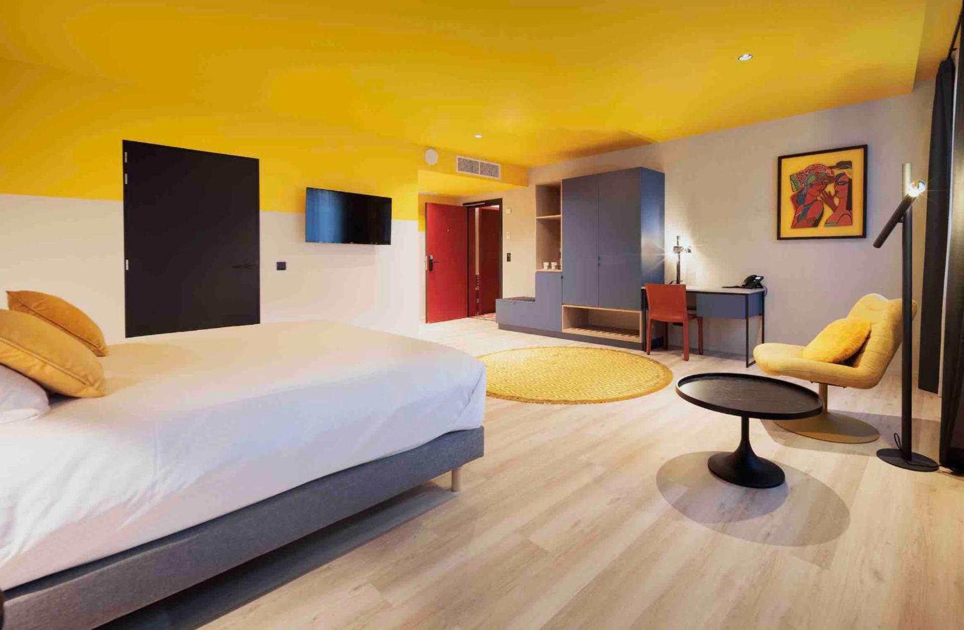 M-Street art lodging - Self check-in