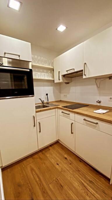 EXKLUSIVE 2-Zimmer Wohnung am Osterdeich mit Stil