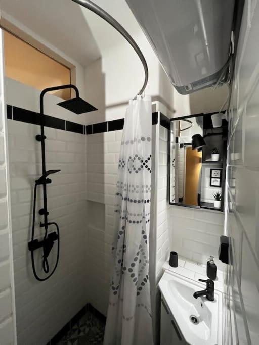 Renovated Stylish Flat at the Castle&Metro