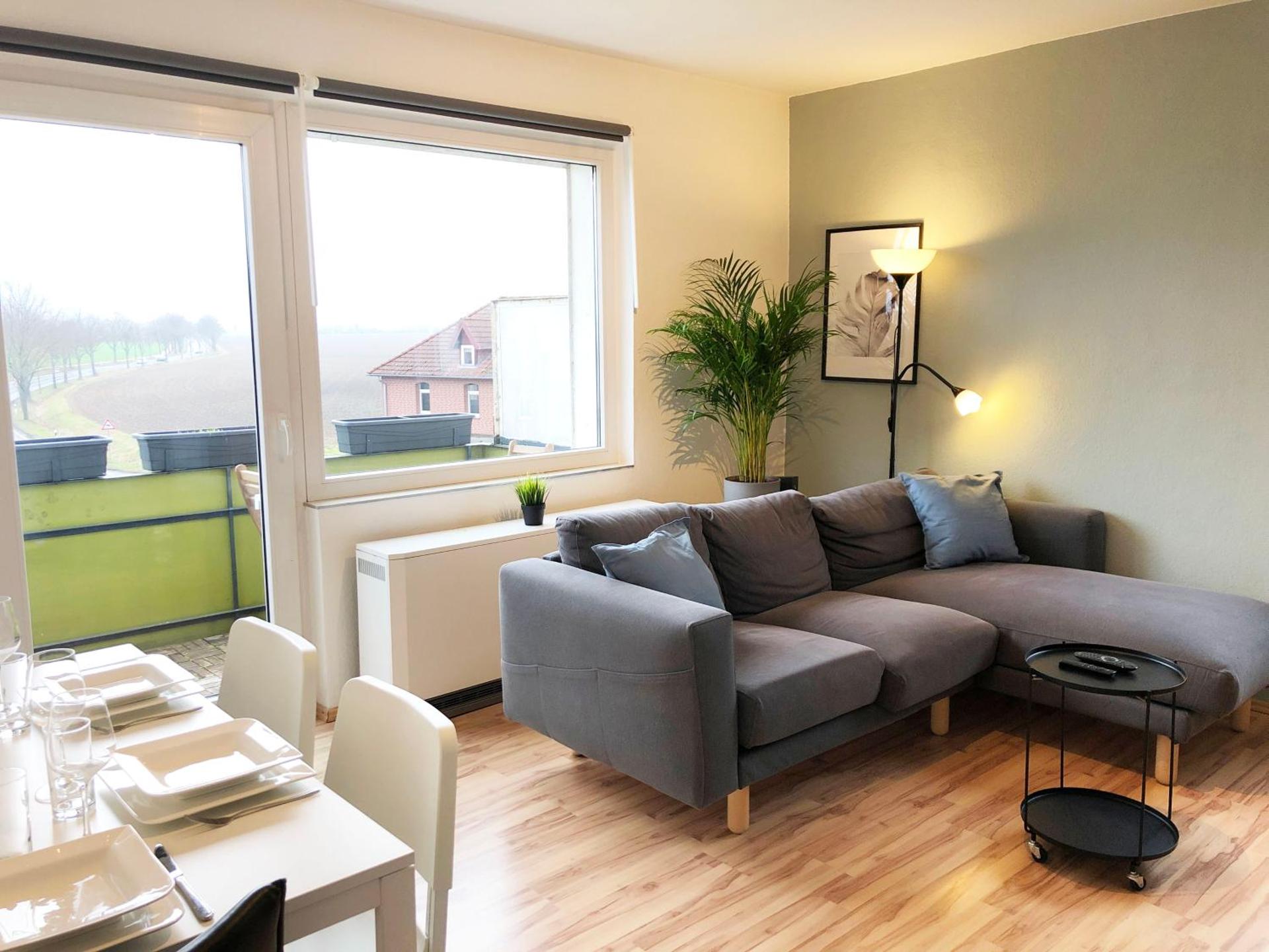 LIME HOMES: Balkon, Küche, Netflix