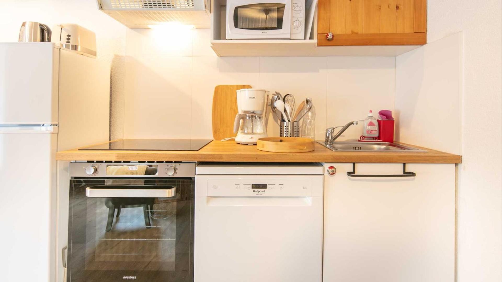 Kitchen or kitchenette