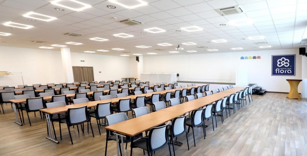 Meeting/conference room