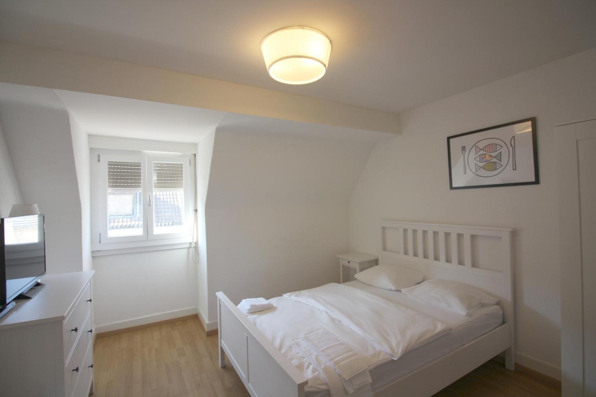 Budget Double Room with Shared Bathroom