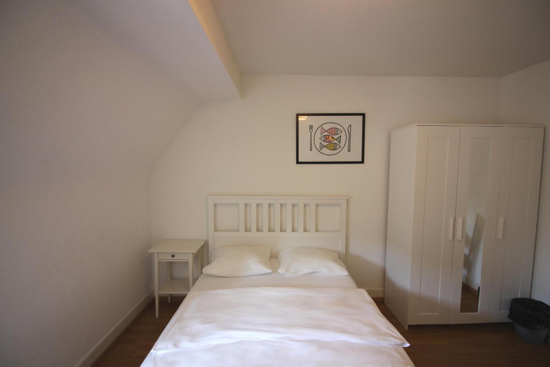 Budget Double Room with Shared Bathroom