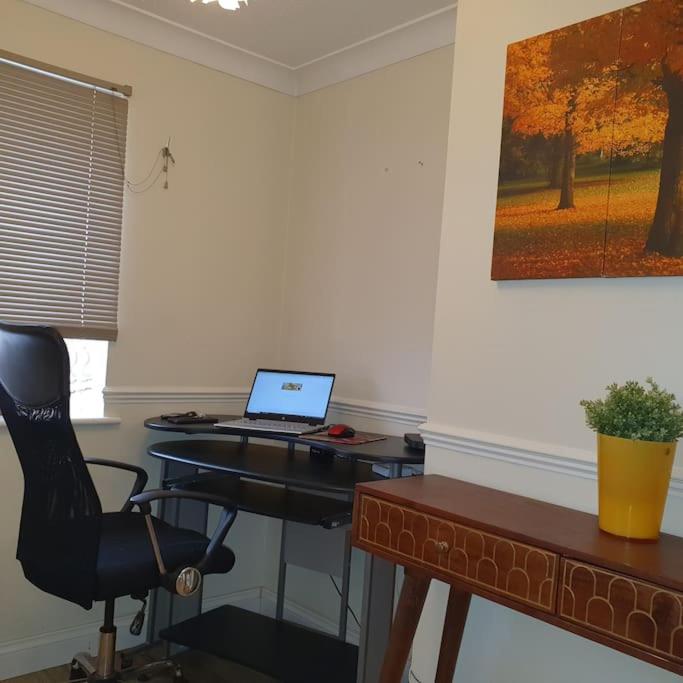 Ideally located contemporary 3 bed spacious house