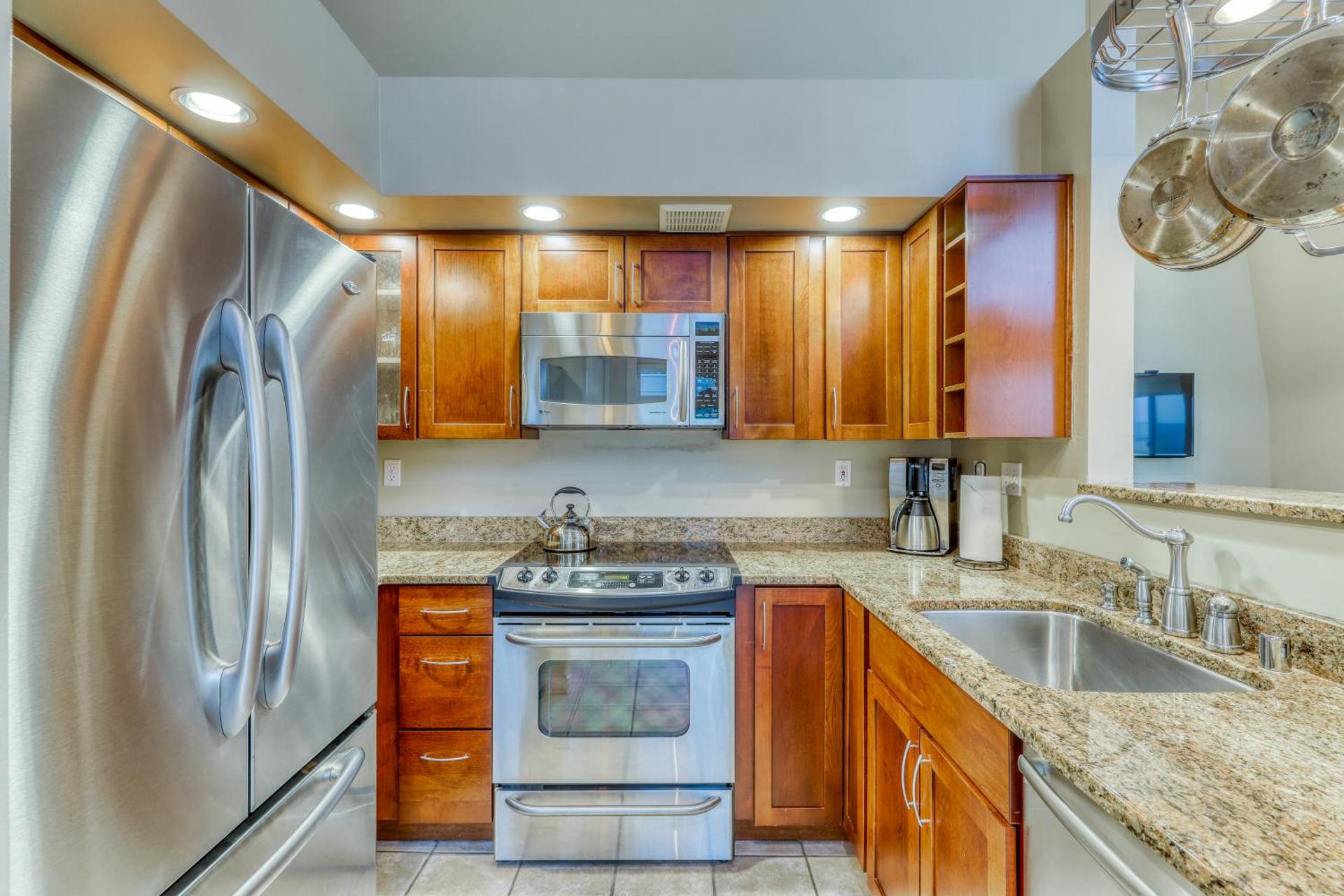 Belltown Court Sunset Suite