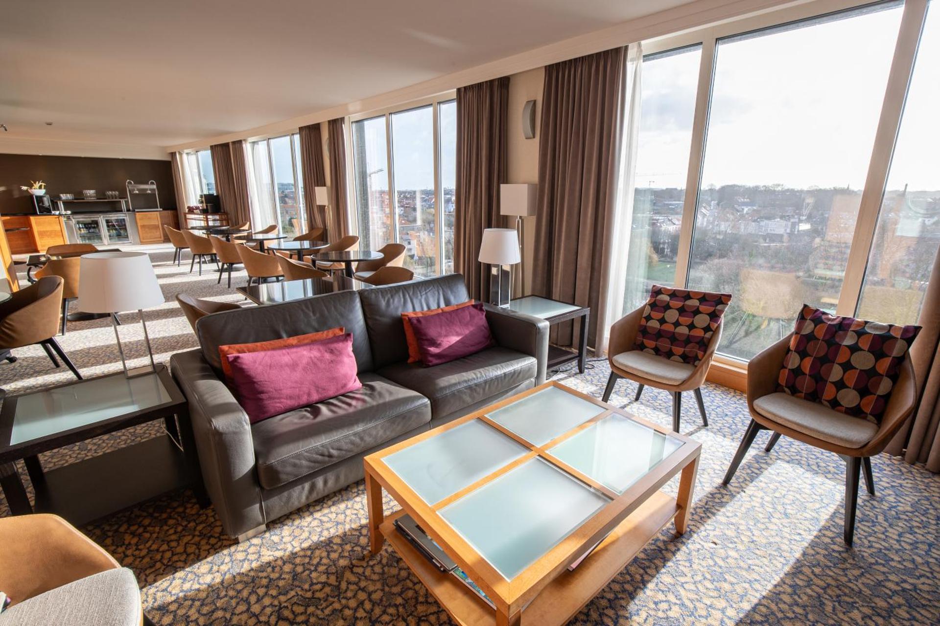 Senior King Suite with Park View