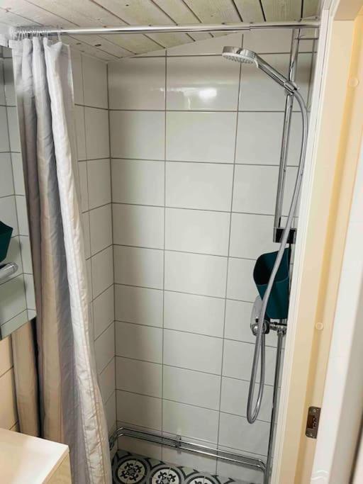 Trevligt minihus mitt i centrum Välkommen till 14b
