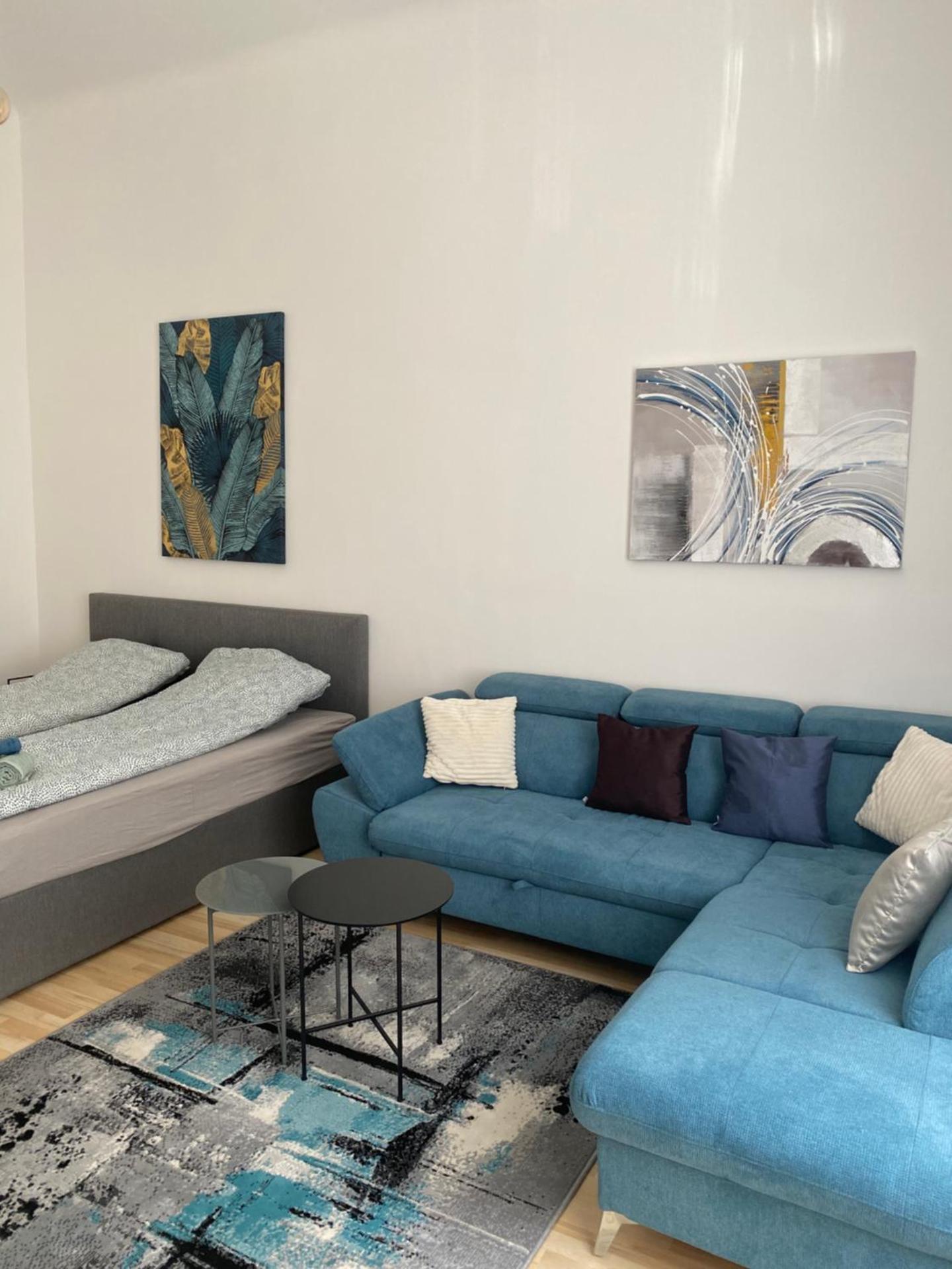 Blue Danube Apartment Downtown with Free Parking