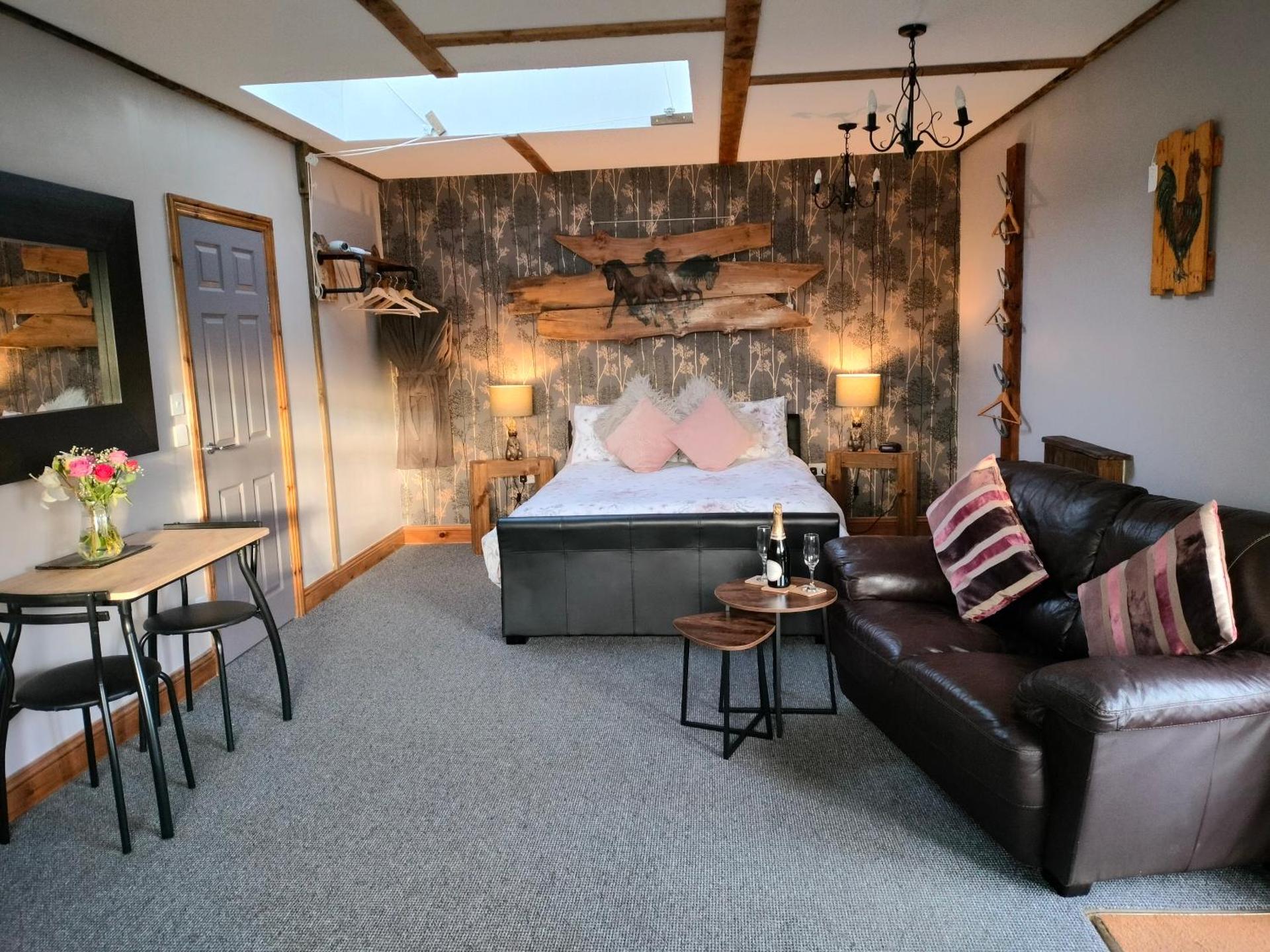 The Hideaway with hot tub