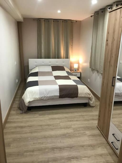 Paisible logement tout équipé pour 1 à 6 personnes