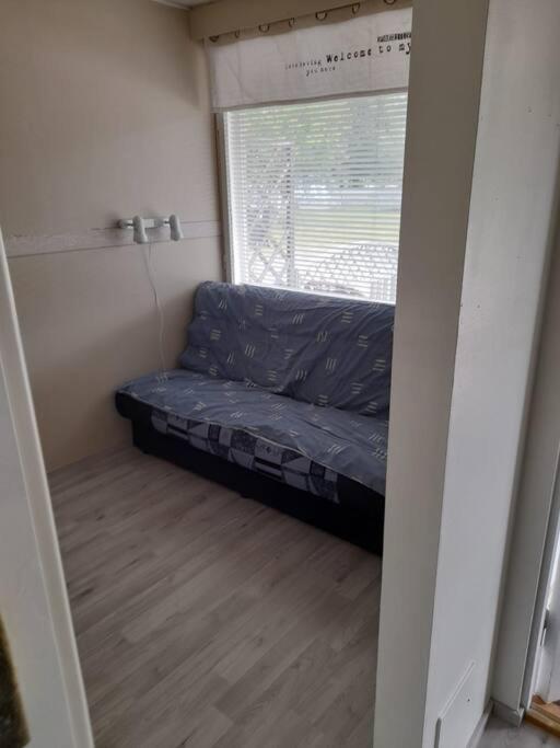 Huoneisto noin 55m2 perusvarustein.