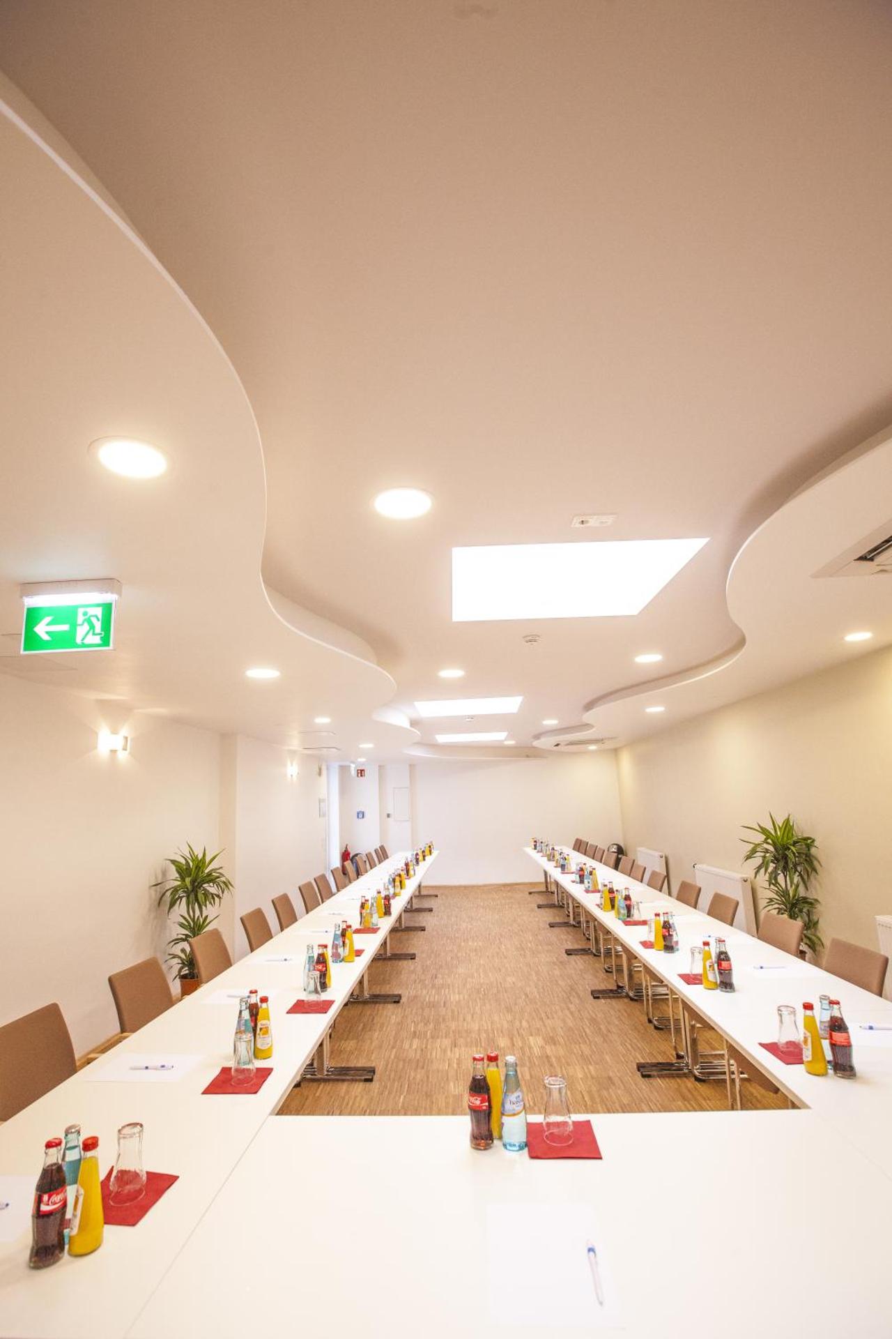 Meeting/conference room