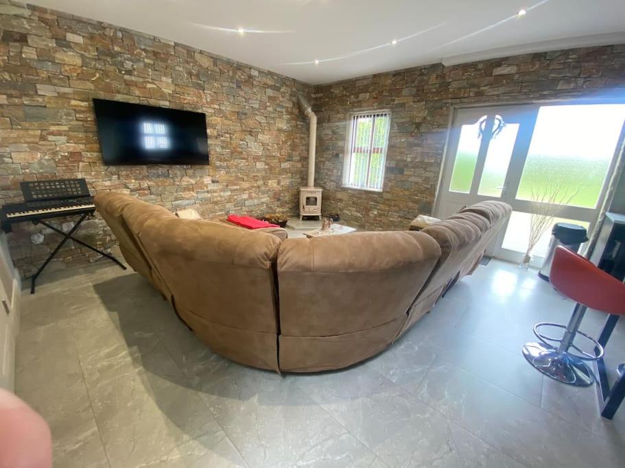 Country Cottage close to the city.