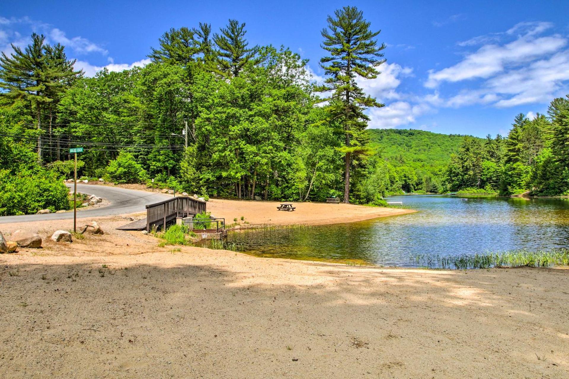 Conway Area Chalet with Mountain Views and Fire Pit!