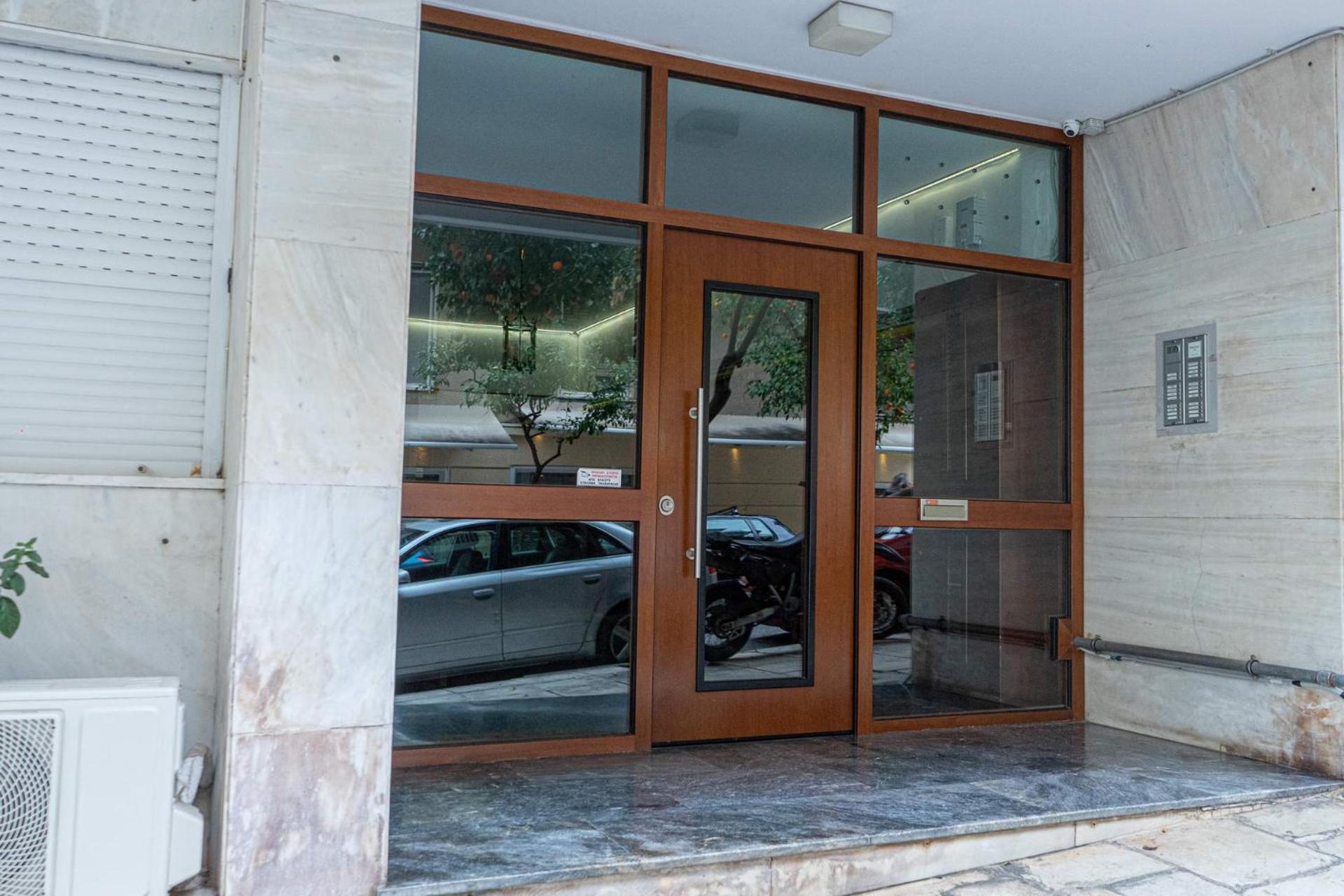 Nikkis Flat - Kolonaki Square