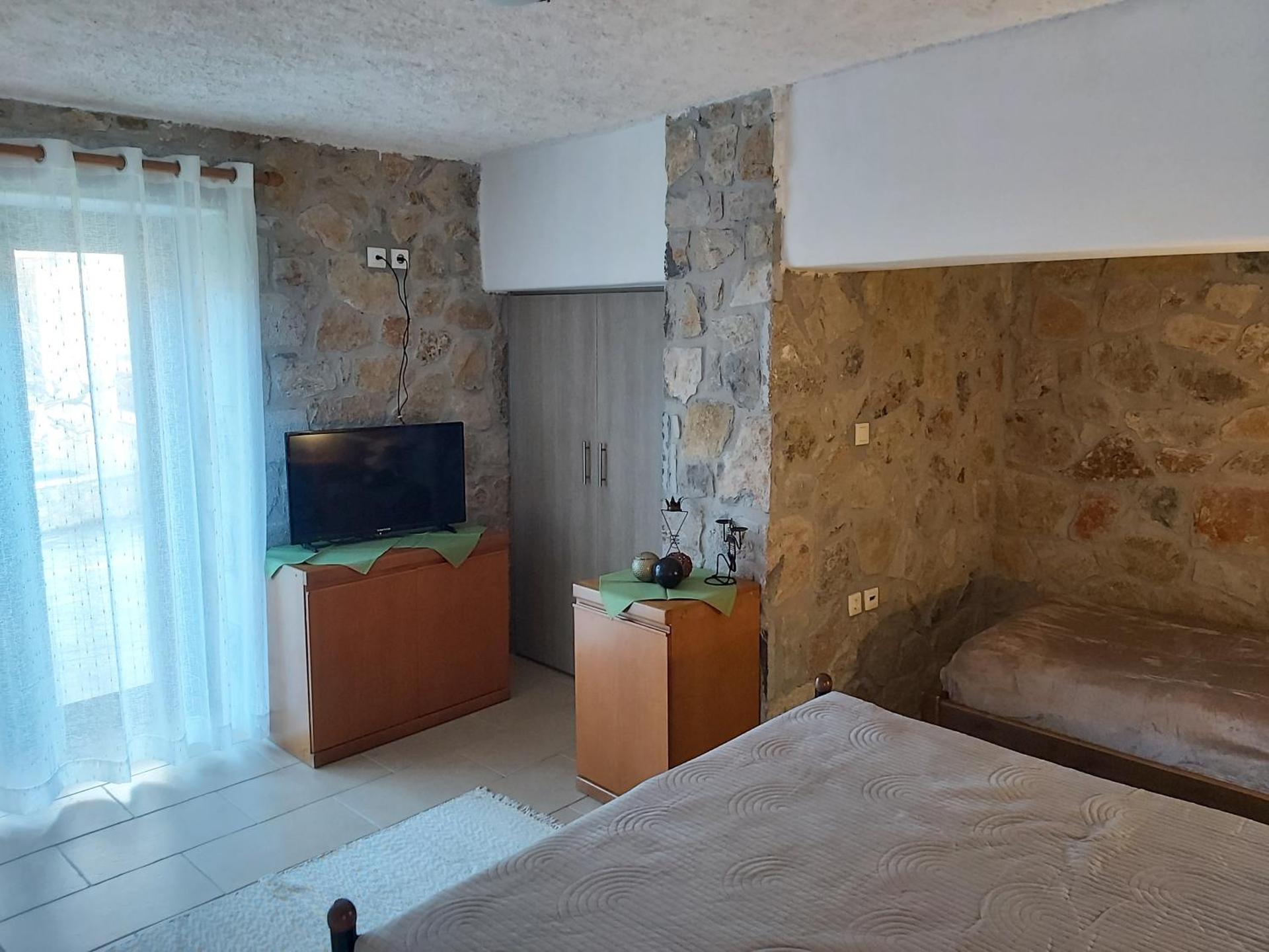 Stymfalia stone house