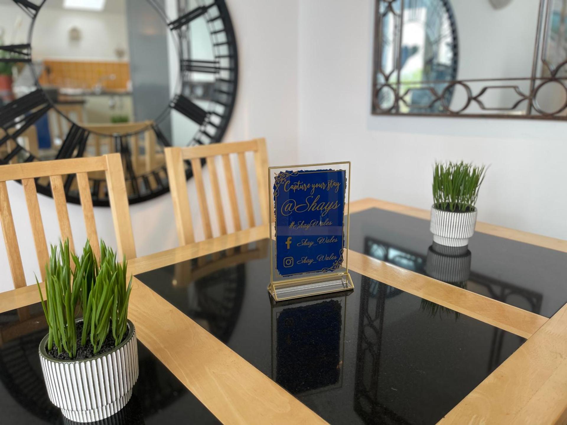 The Mermaids Watch Pendine DOG FRIENDLY with Cymru Holidays