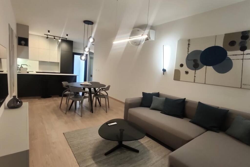 Splendid Beach View Apartment