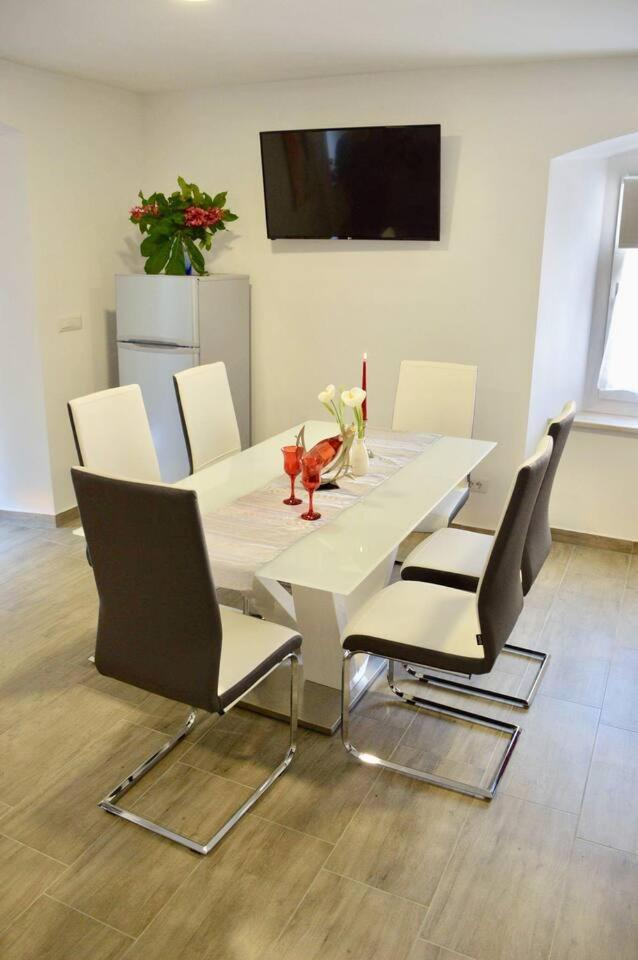 Old town apartment Popovic