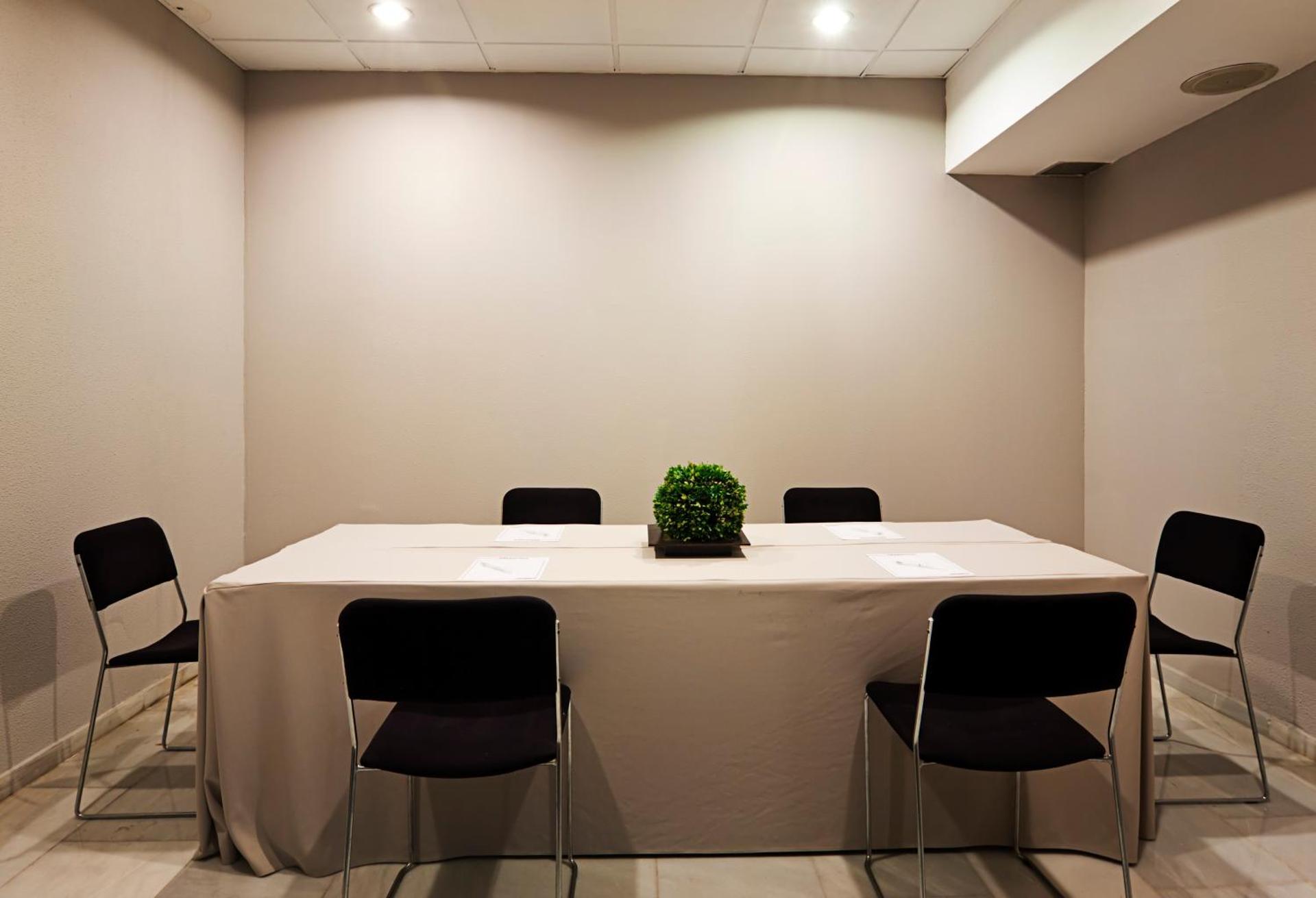 Meeting/conference room