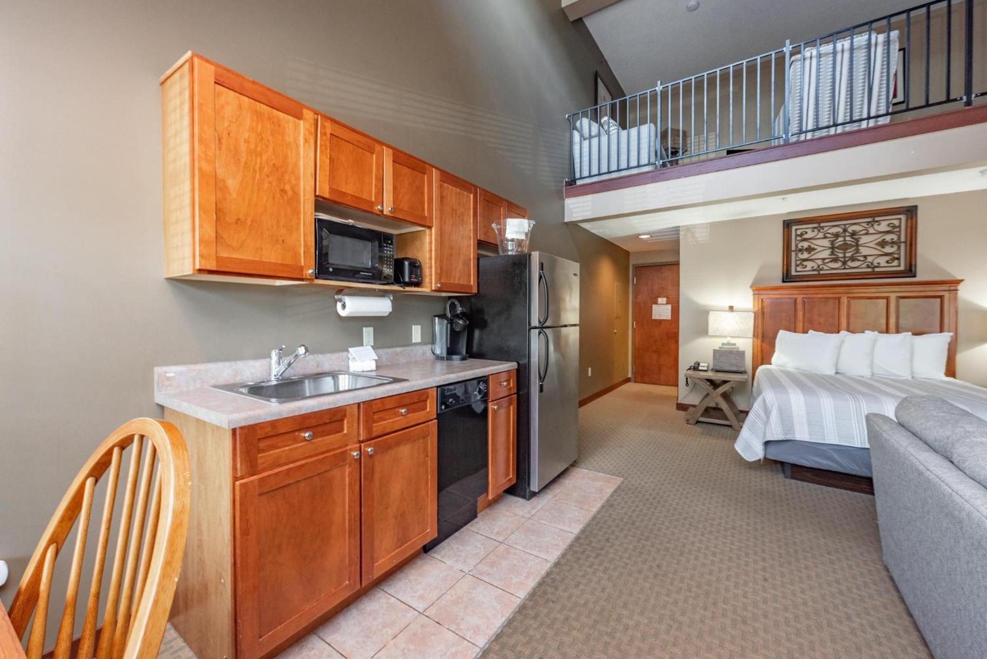 A304 Studio & Loft Standard View