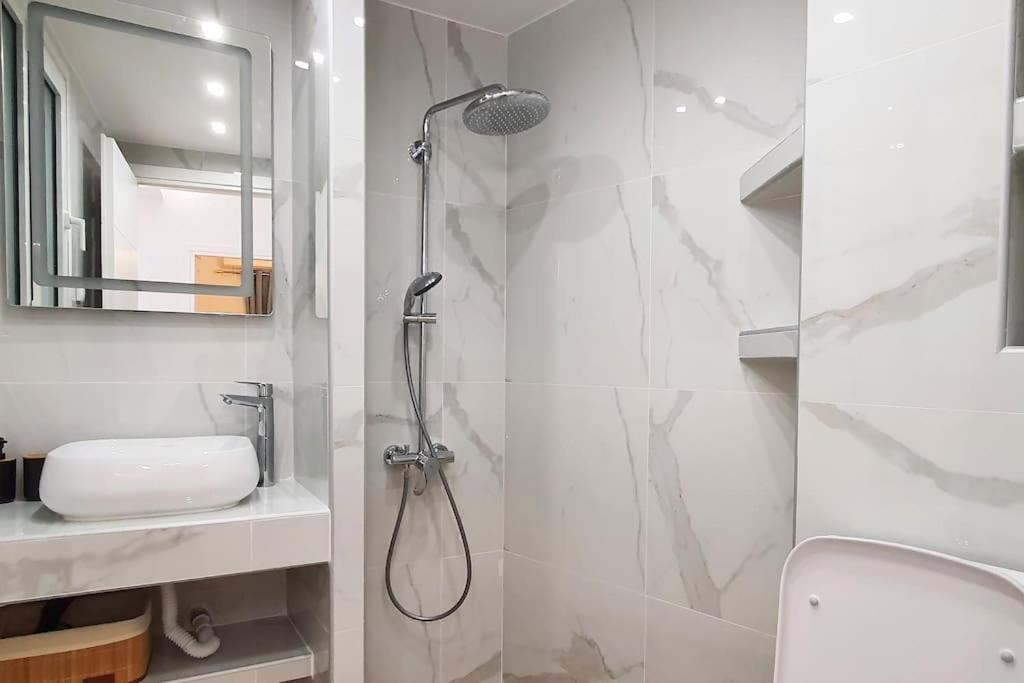 Acropolis Thisio Apartment 2 bedrooms 2 bathrooms