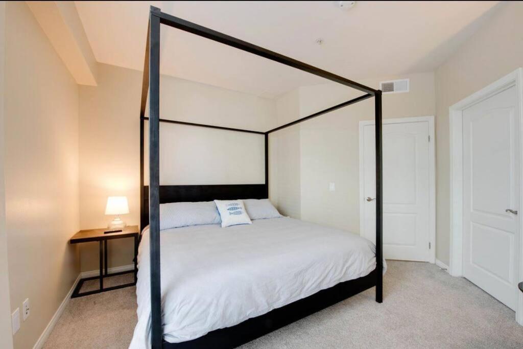 The Nest a Spacious 1 Bedroom Apartment with a Pool View