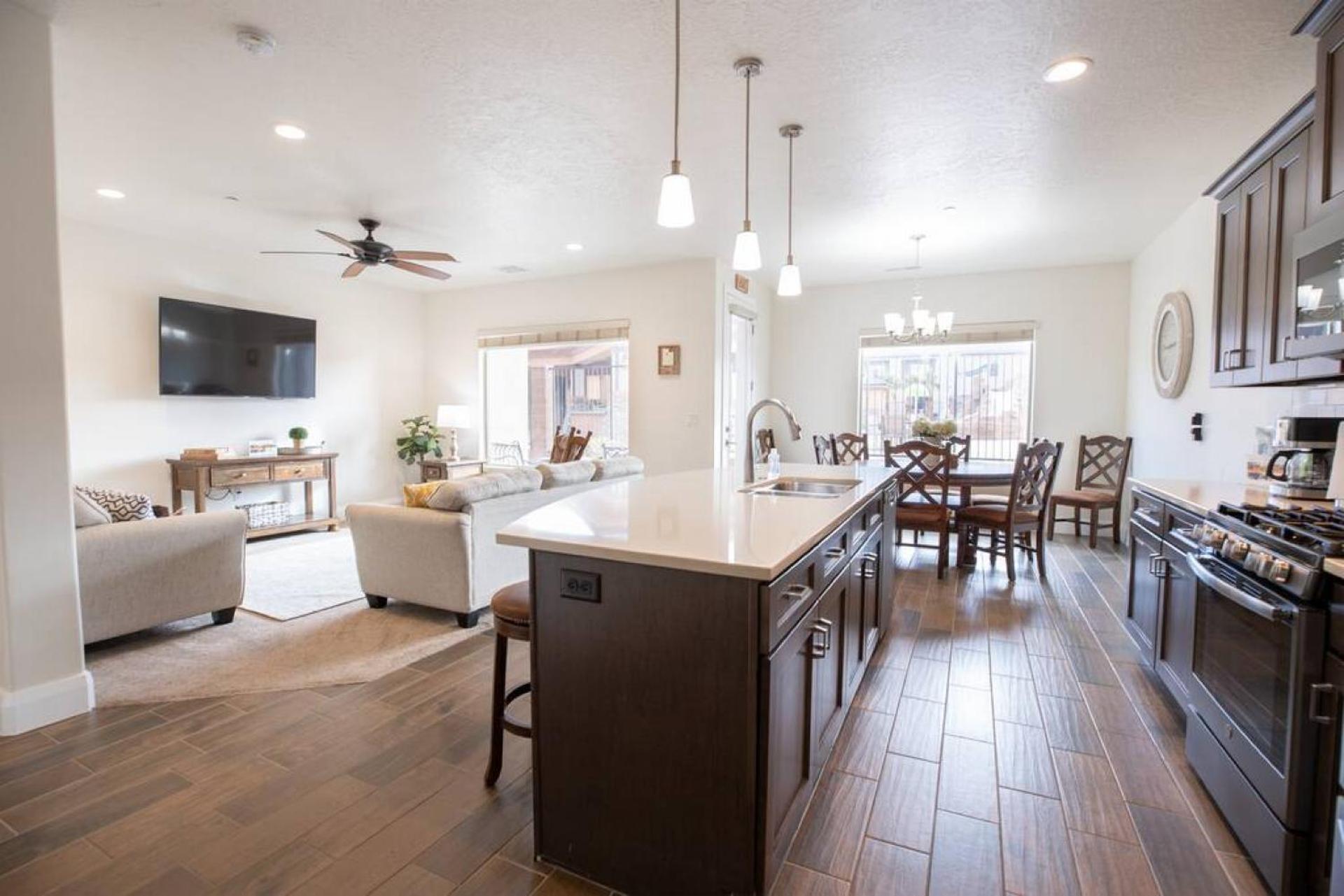 Zion Village Oasis by the Pool with Lazy River