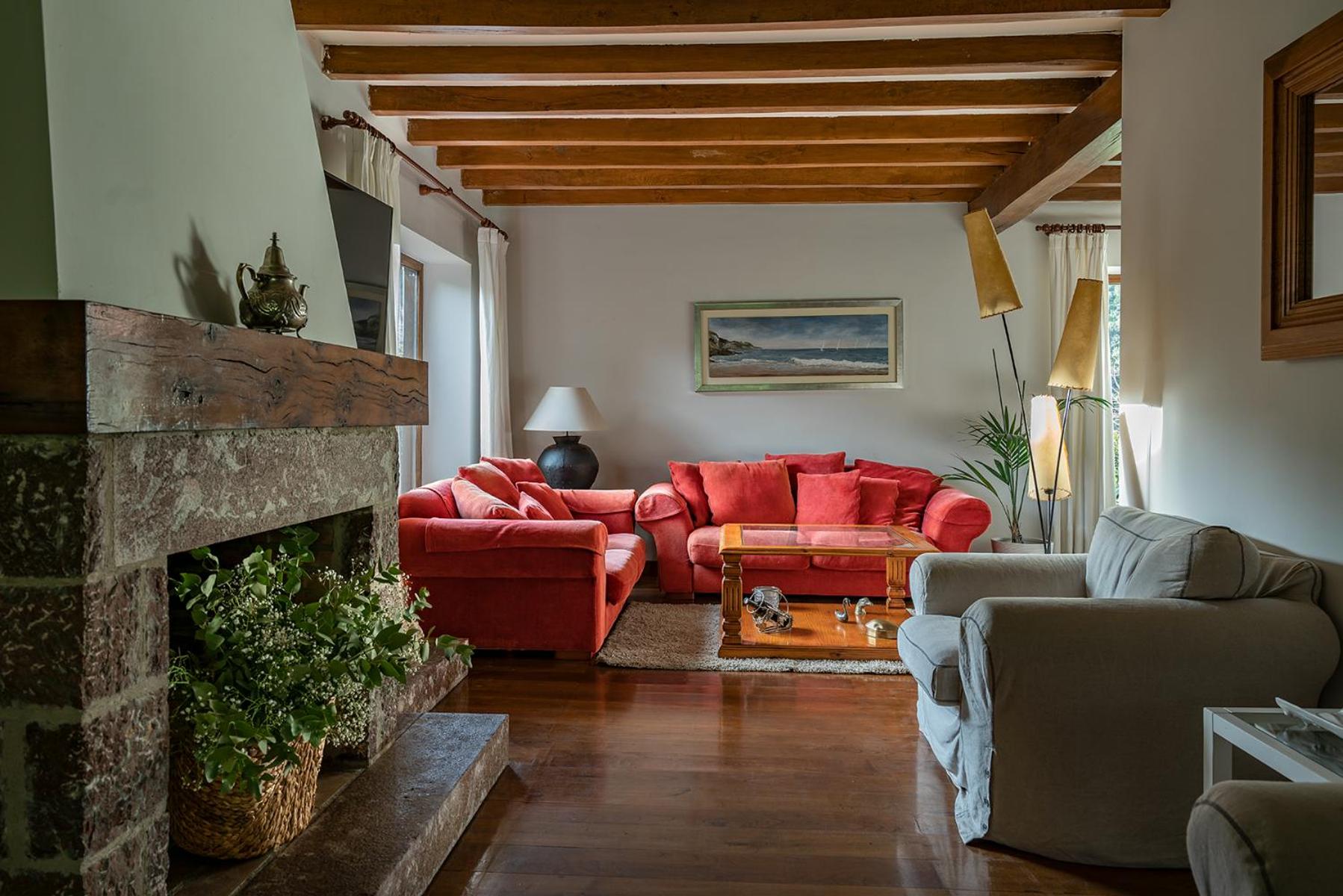 Communal lounge/ TV room