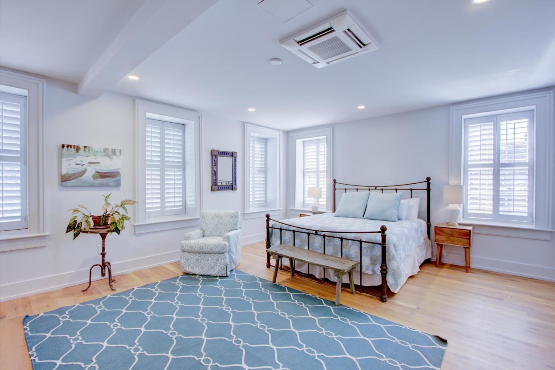 The Charleston Chestnut Mansion