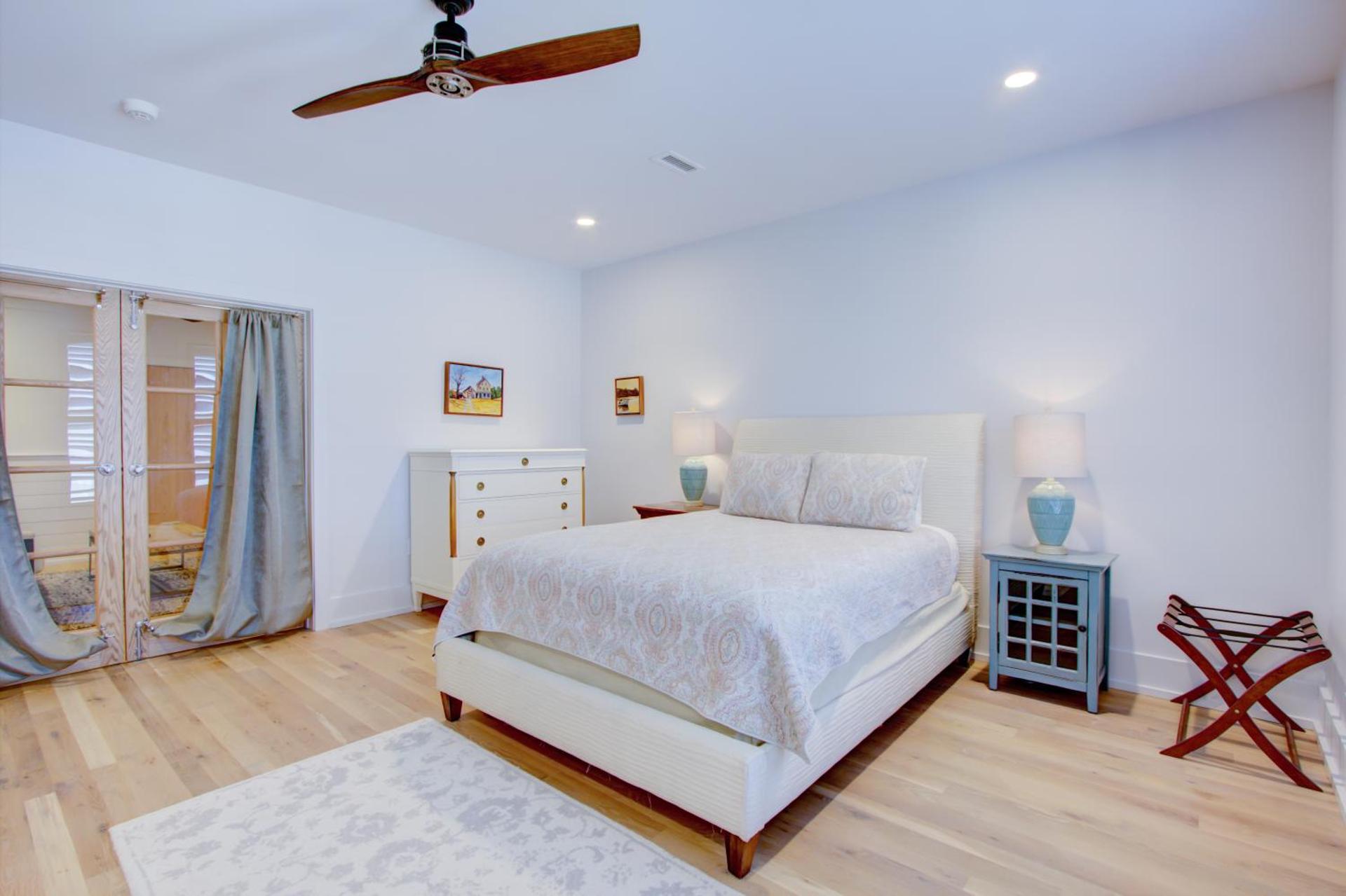 The Charleston Chestnut Mansion