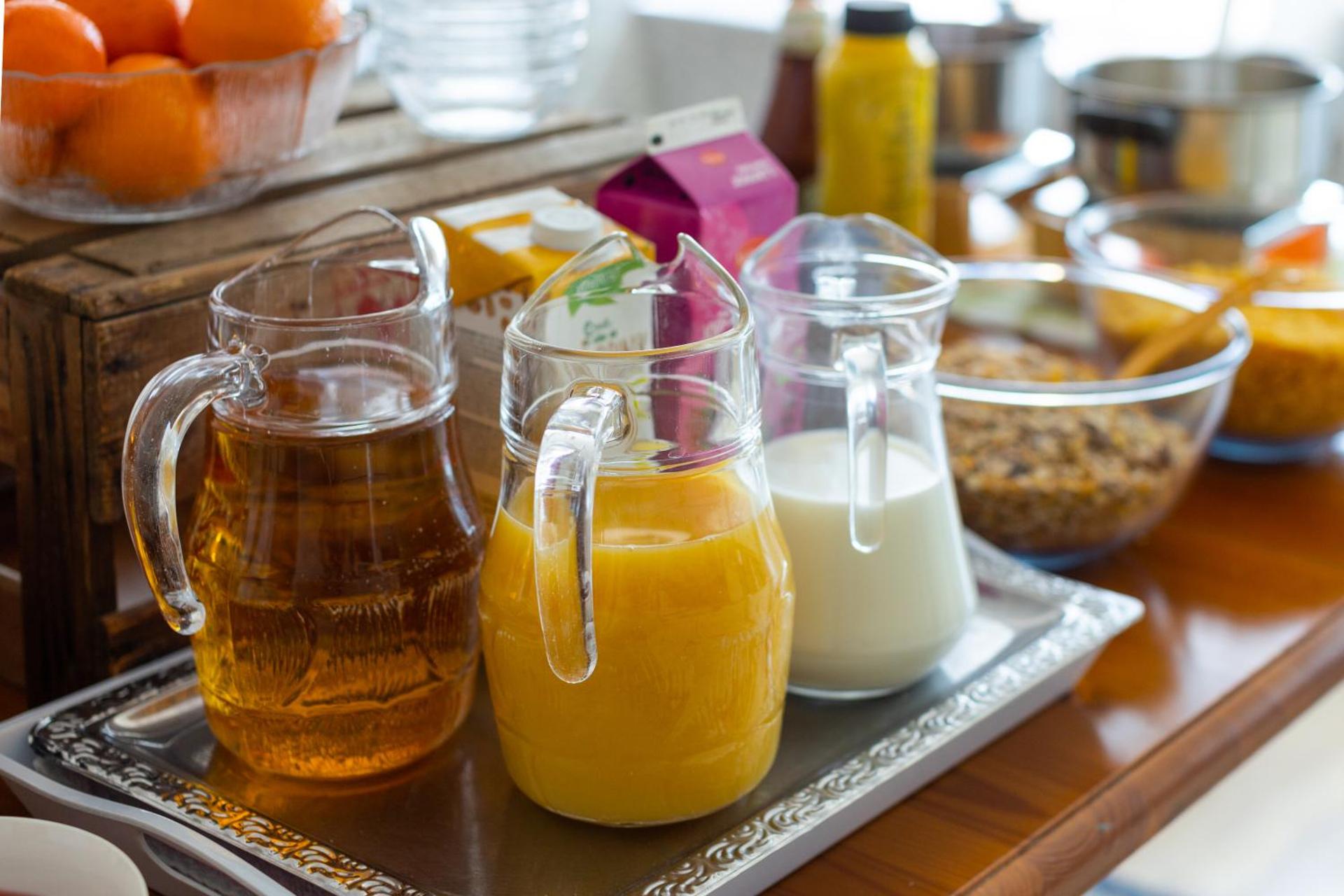 Private Single Room with Shared Bathroom