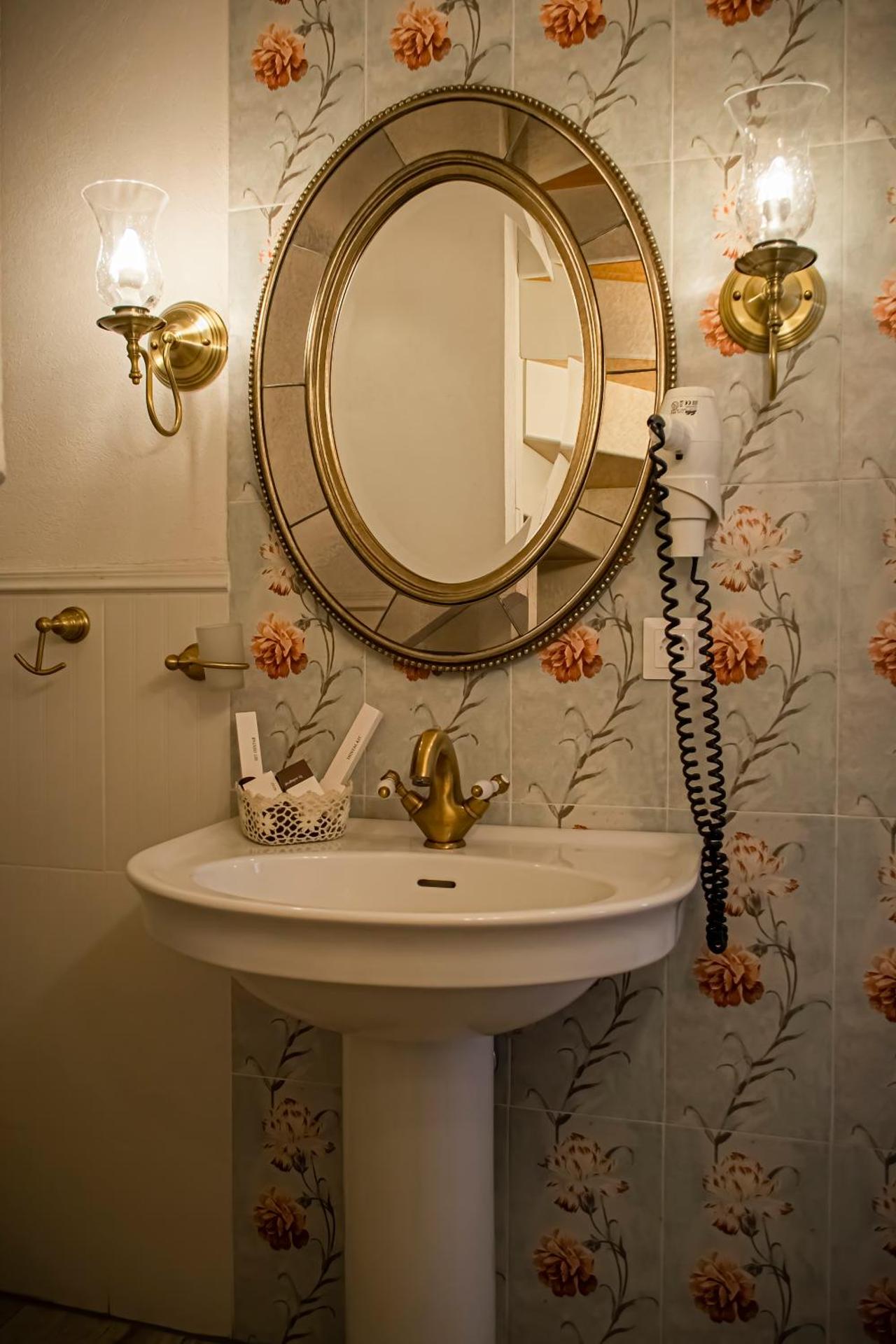 Vila Rozalia Garden Gate