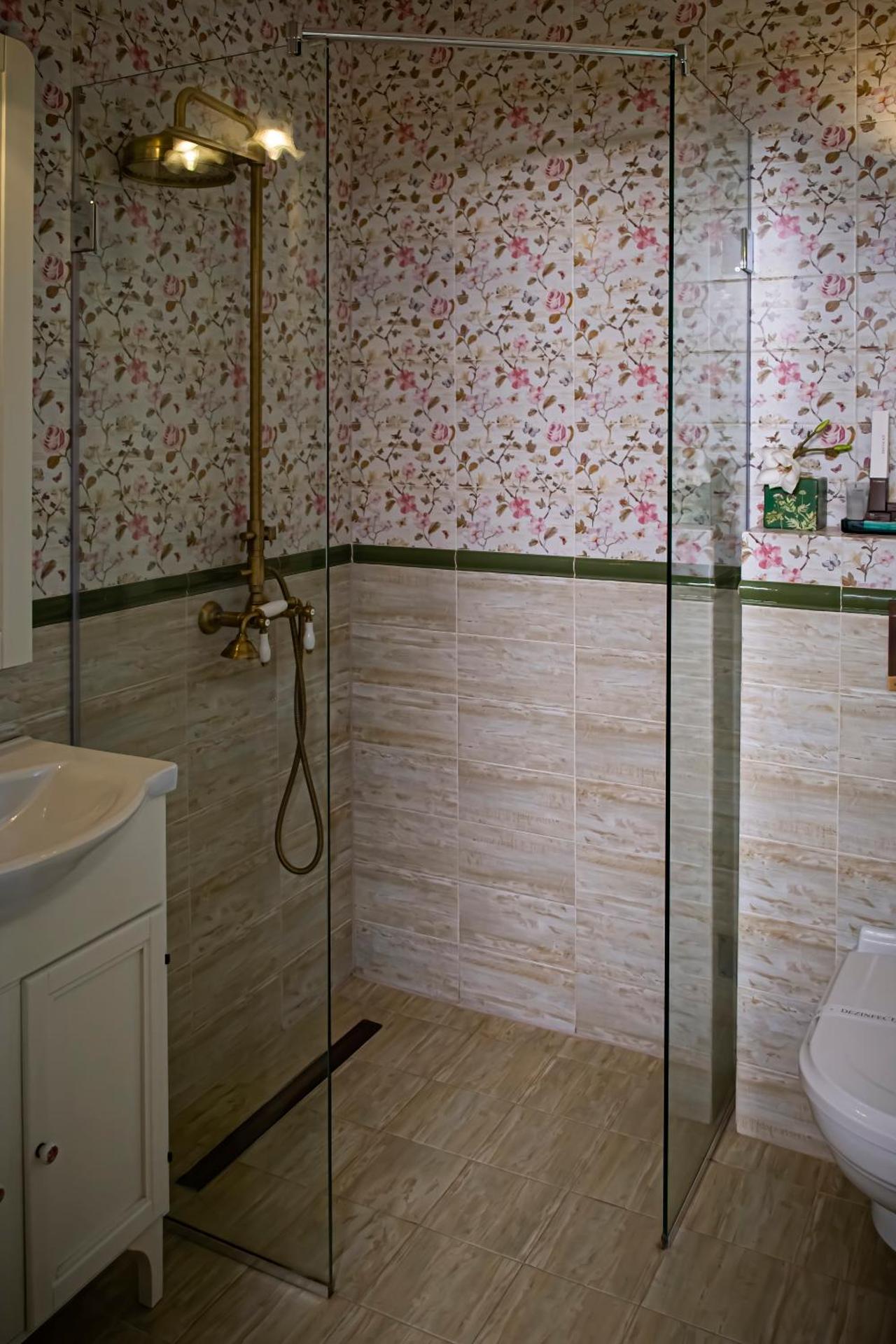 Vila Rozalia Garden Gate