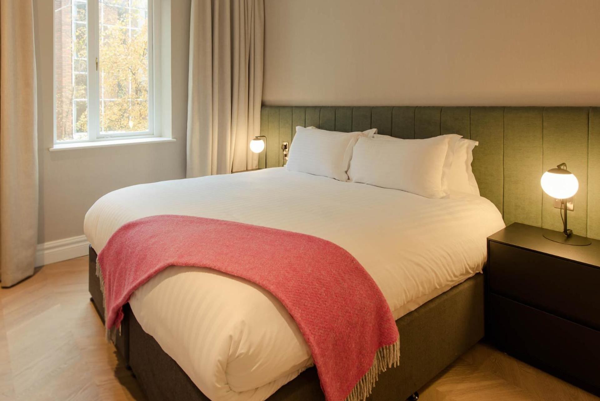 PREMIER SUITES Dublin, Leeson Street