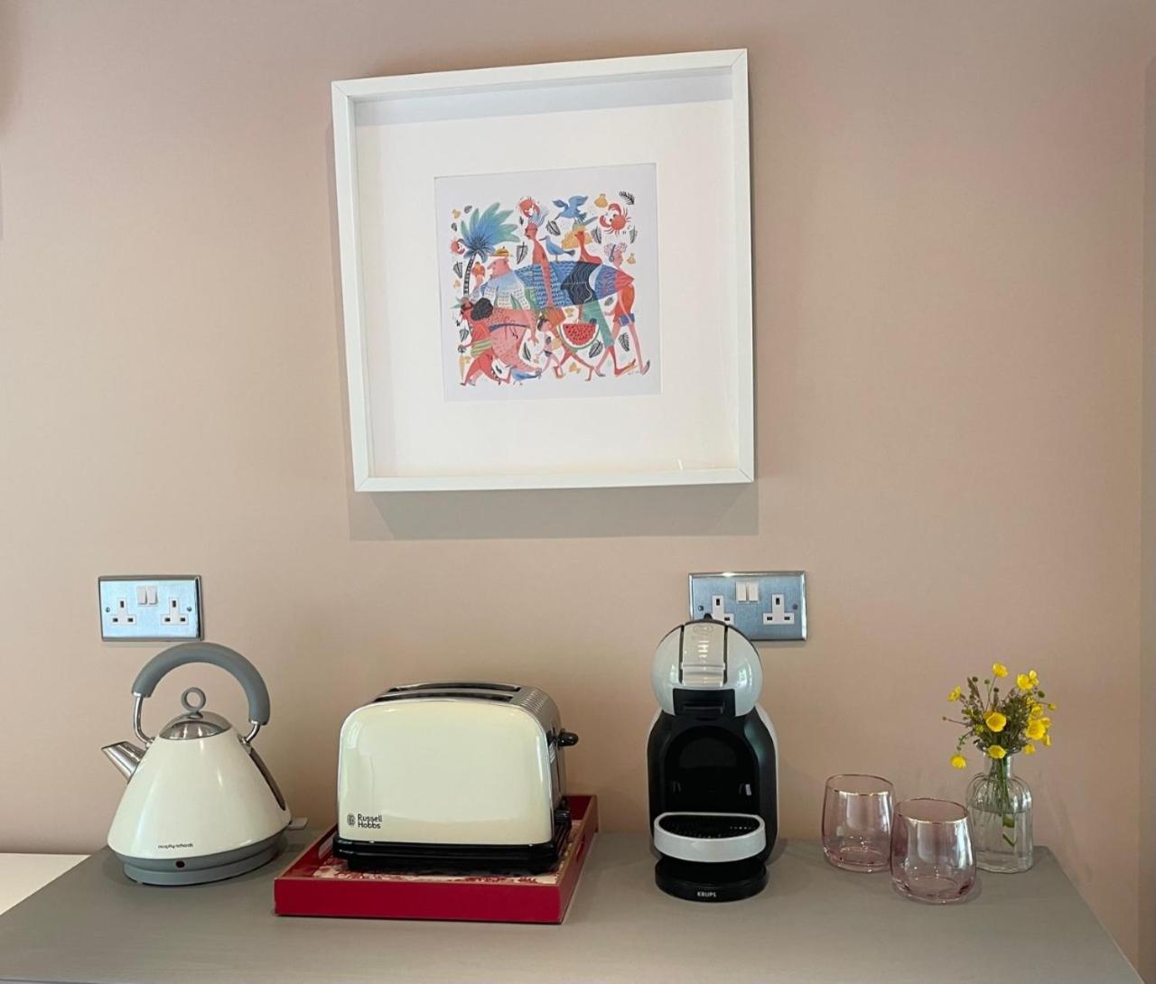 Coffee/tea facilities