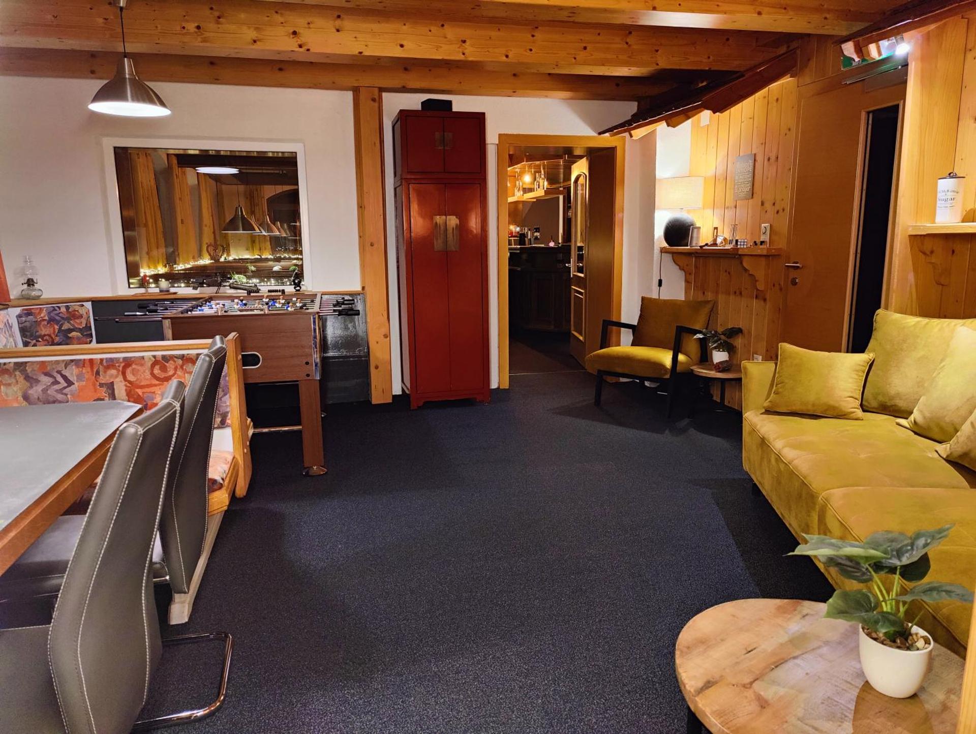 Communal lounge/ TV room