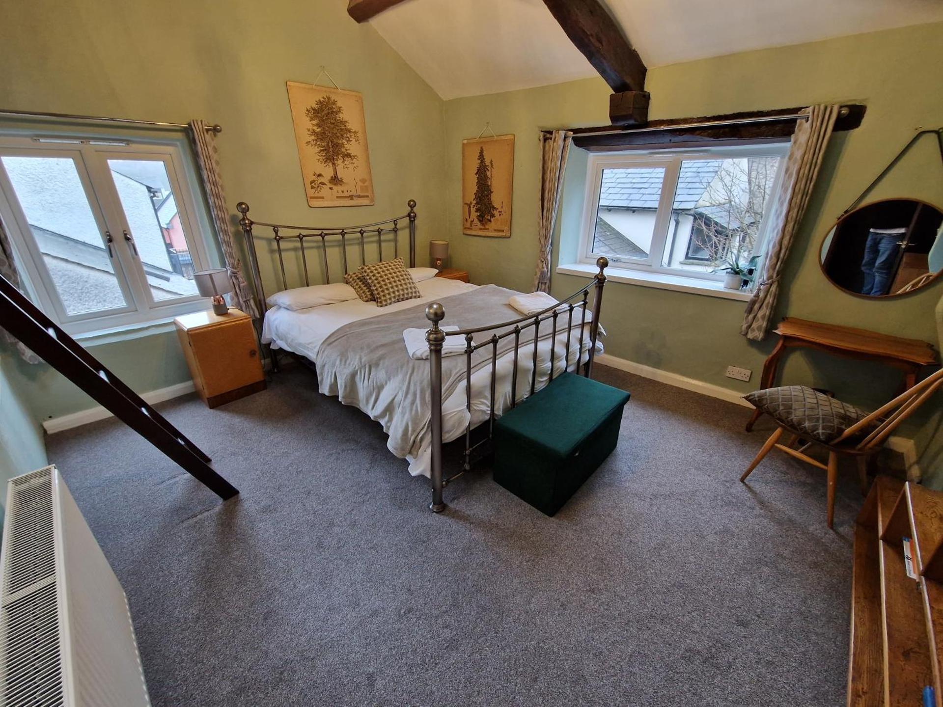 Super Lake District Cottage in Heart of Kendal 3 Double Beds