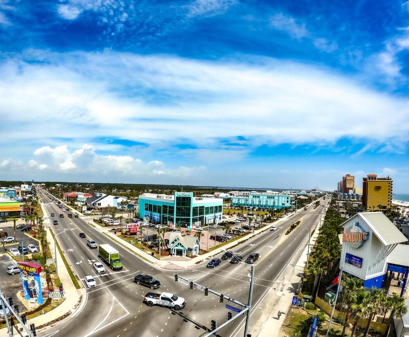 Budget Friendly Bungalow within Walking Distance to the Beach!