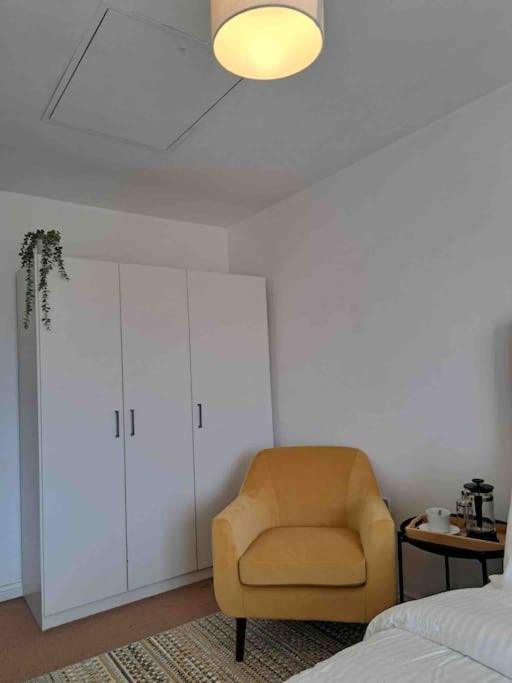 Luxury 4 Large Bedrooms Thurrock Grays 3 bathrooms 1 en suite Netflix Free Parking